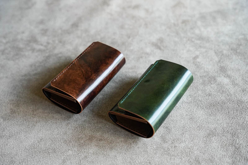 二つ折り財布　縦型コンパクト　ロカド　ミュージアムコードバン　ハンドメイド 二つ折り財布 縦型コンパクト ロカド ミュージアムコードバン