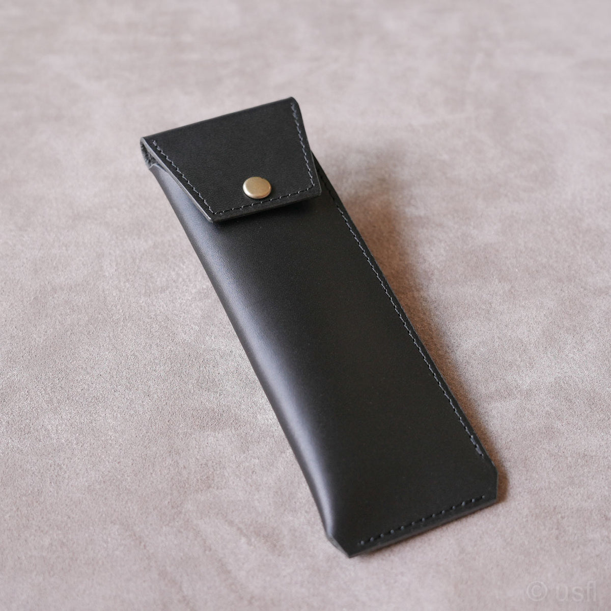 butteropencase_product_top_bla